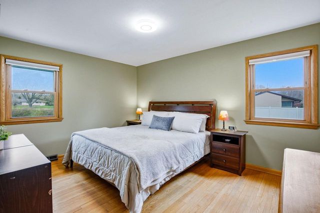 W228N3952 Crescent DRIVE, Pewaukee, WI 53072