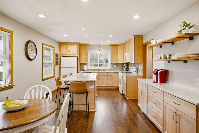 W228N3952 Crescent DRIVE, Pewaukee, WI 53072