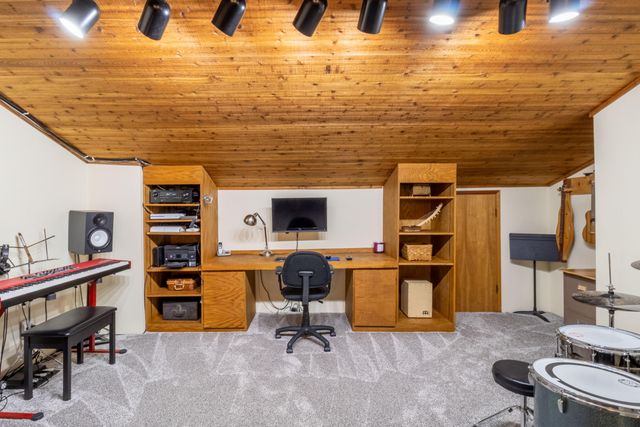 1710 NE Hillcrest Lane, Grants Pass, OR 97526