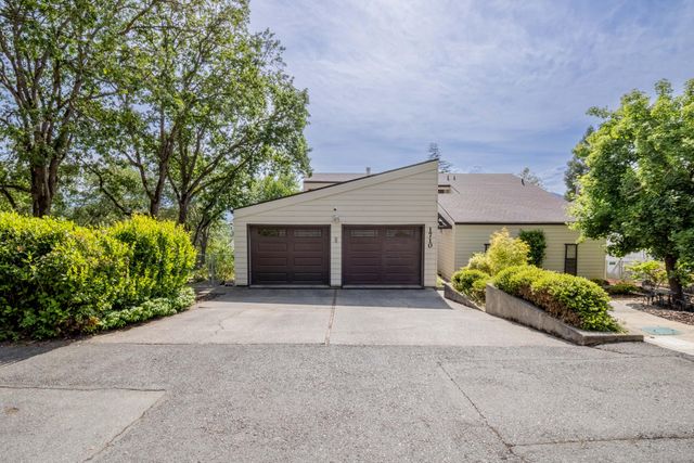 1710 NE Hillcrest Lane, Grants Pass, OR 97526