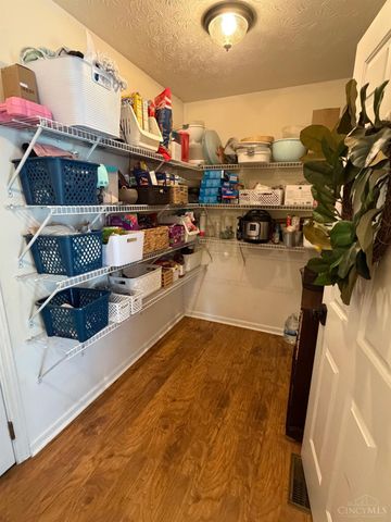 7248 Country Walk Drive, Franklin Twp, OH 45005