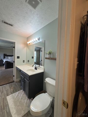 7248 Country Walk Drive, Franklin Twp, OH 45005