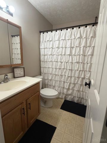 7248 Country Walk Drive, Franklin Twp, OH 45005