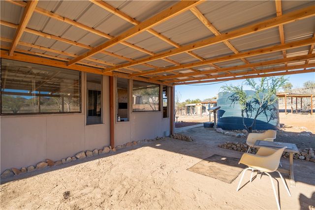 10887 Duncan Road, Yucca, AZ 86438