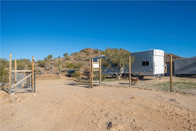 10887 Duncan Road, Yucca, AZ 86438