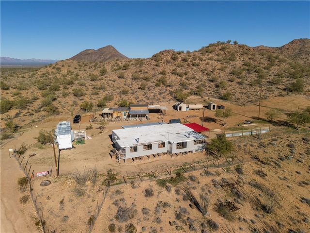 10887 Duncan Road, Yucca, AZ 86438