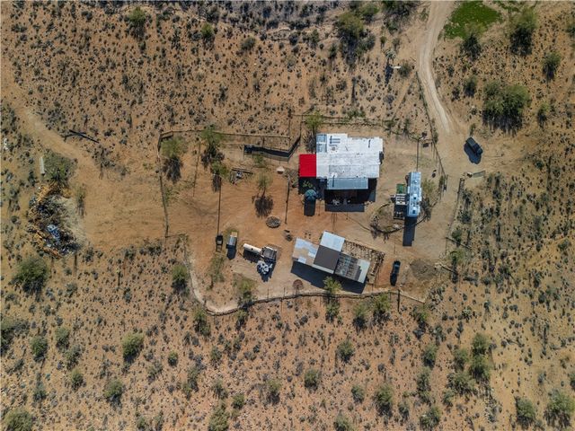 10887 Duncan Road, Yucca, AZ 86438