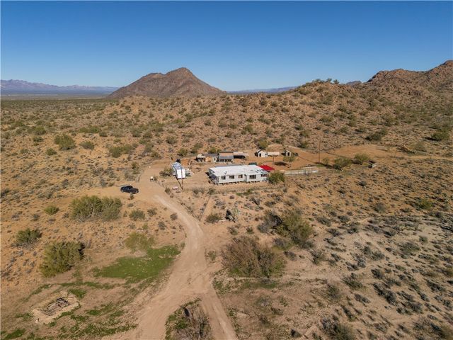 10887 Duncan Road, Yucca, AZ 86438