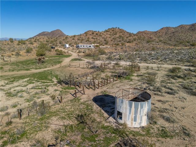 10887 Duncan Road, Yucca, AZ 86438