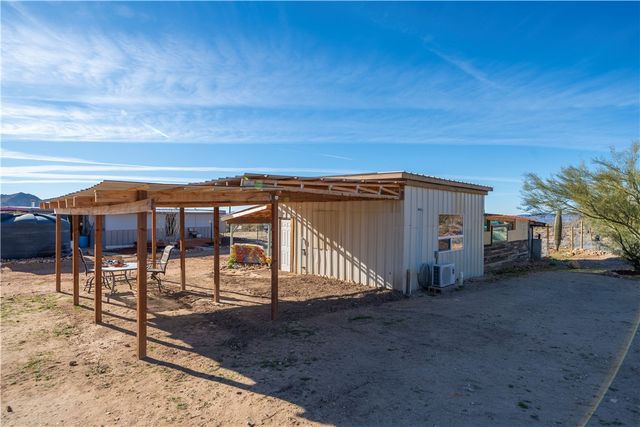10887 Duncan Road, Yucca, AZ 86438