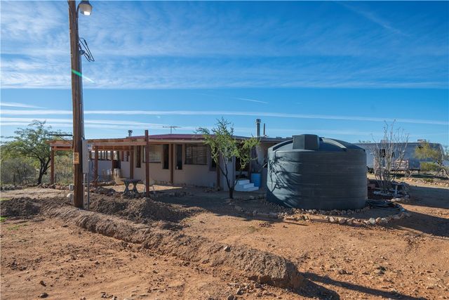 10887 Duncan Road, Yucca, AZ 86438