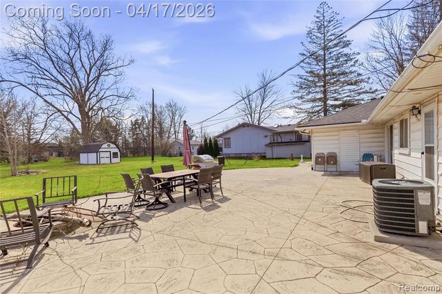 3520 Denson Drive, Sterling Heights, MI 48310