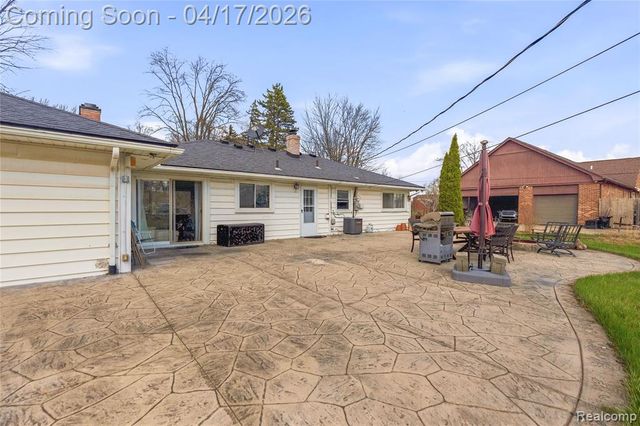 3520 Denson Drive, Sterling Heights, MI 48310