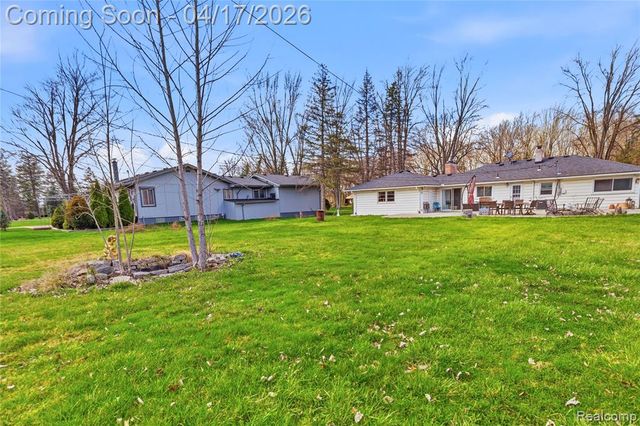 3520 Denson Drive, Sterling Heights, MI 48310