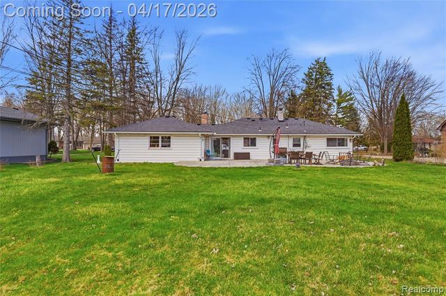 3520 Denson Drive, Sterling Heights, MI 48310