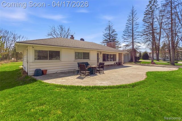 3520 Denson Drive, Sterling Heights, MI 48310