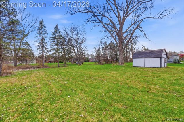 3520 Denson Drive, Sterling Heights, MI 48310