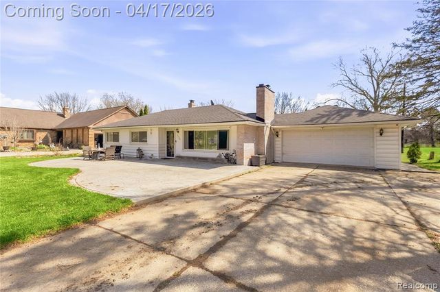 3520 Denson Drive, Sterling Heights, MI 48310