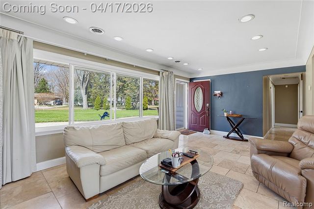 3520 Denson Drive, Sterling Heights, MI 48310