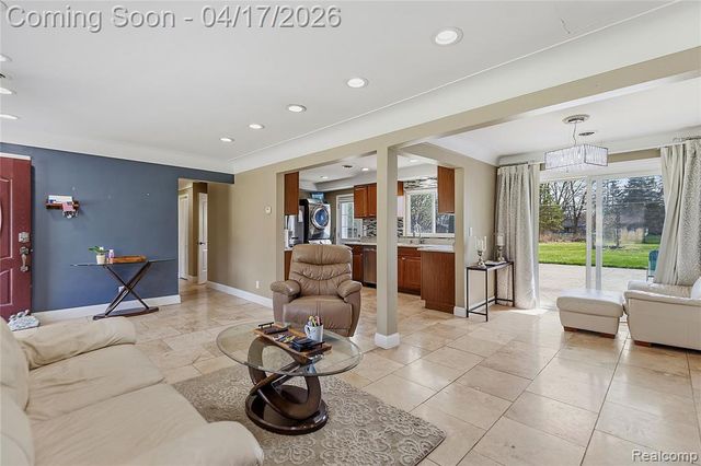 3520 Denson Drive, Sterling Heights, MI 48310