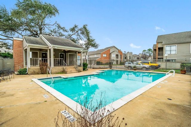 6701 Sands Point Drive 114, Houston, TX 77074