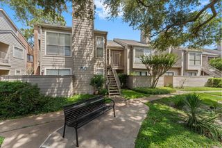 6701 Sands Point Drive 114, Houston, TX 77074