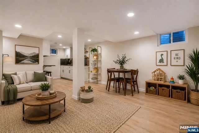 421 Tryon Avenue, Englewood, NJ 07631