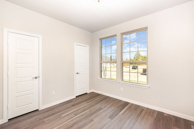 2600 Donella Drive, Denton, TX 76207