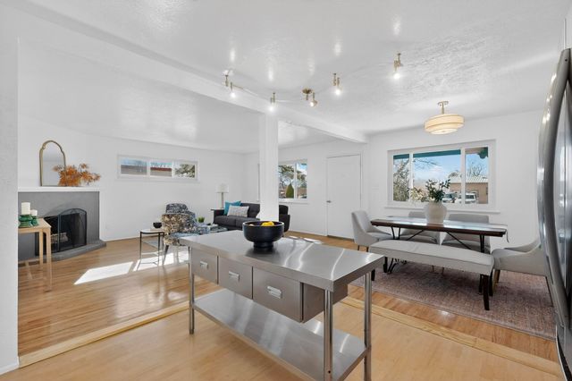 1019 Practilliano, Santa Fe, NM 87505