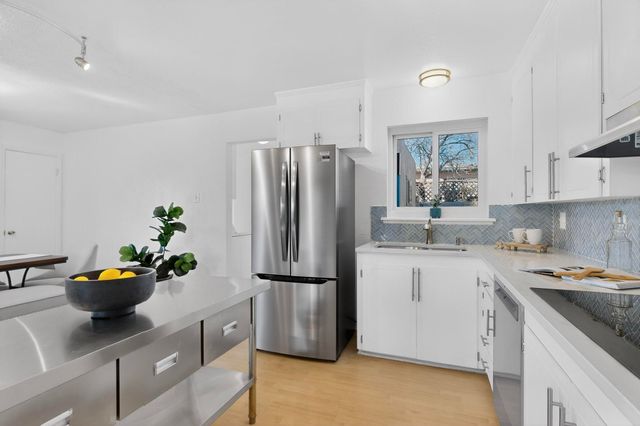 1019 Practilliano, Santa Fe, NM 87505