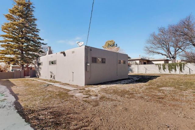 1019 Practilliano, Santa Fe, NM 87505