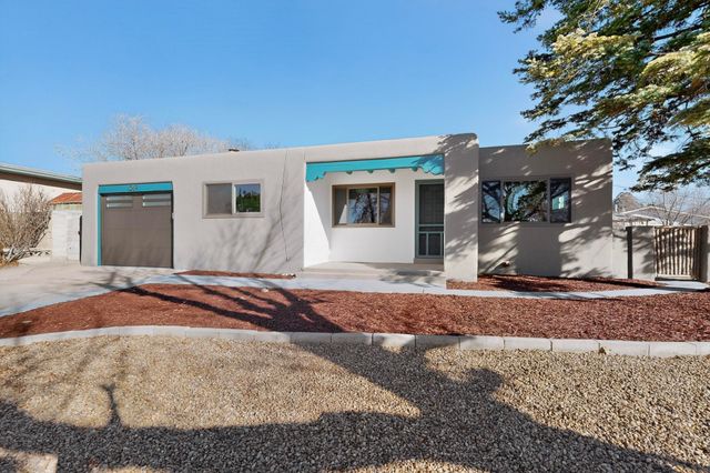 1019 Practilliano, Santa Fe, NM 87505
