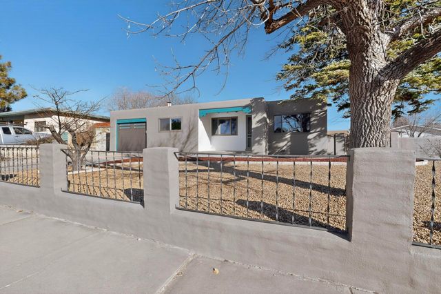 1019 Practilliano, Santa Fe, NM 87505