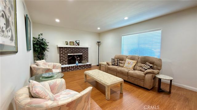 9621 Jumilla, Chatsworth, CA 91311