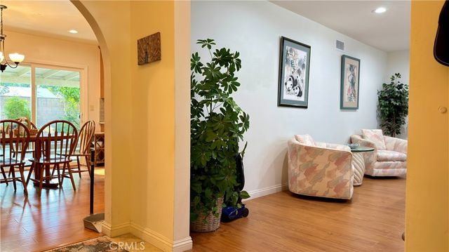 9621 Jumilla, Chatsworth, CA 91311