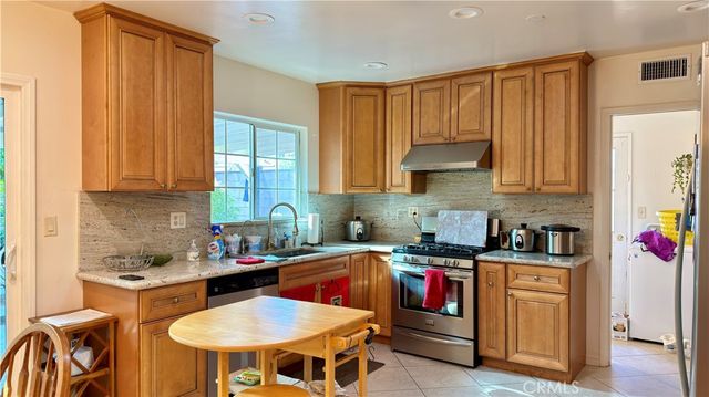 9621 Jumilla, Chatsworth, CA 91311