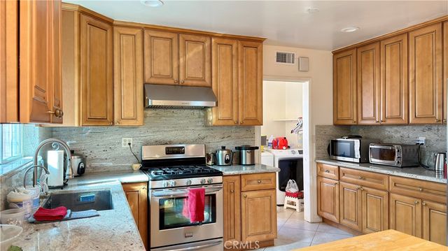 9621 Jumilla, Chatsworth, CA 91311
