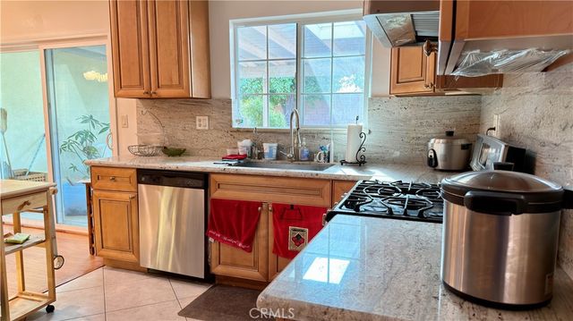 9621 Jumilla, Chatsworth, CA 91311