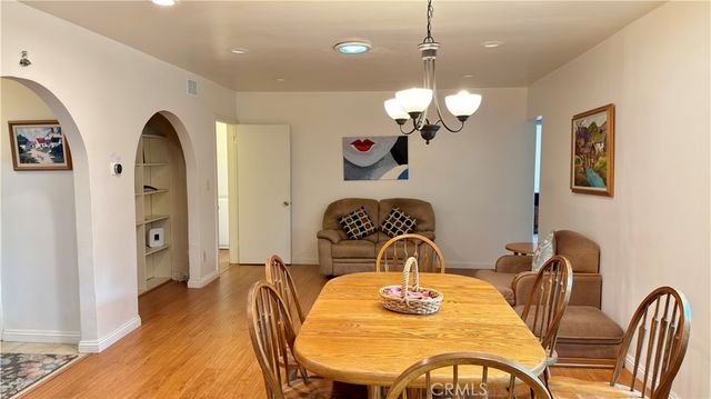 9621 Jumilla, Chatsworth, CA 91311