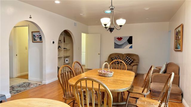9621 Jumilla, Chatsworth, CA 91311