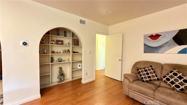 9621 Jumilla, Chatsworth, CA 91311