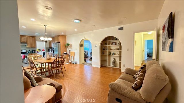 9621 Jumilla, Chatsworth, CA 91311