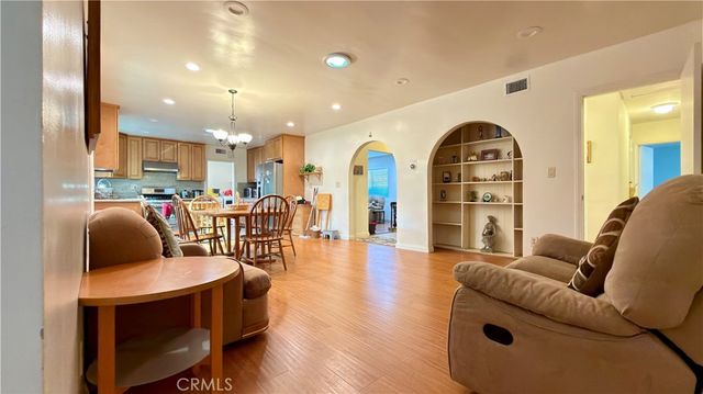9621 Jumilla, Chatsworth, CA 91311