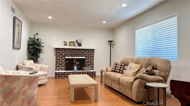 9621 Jumilla, Chatsworth, CA 91311