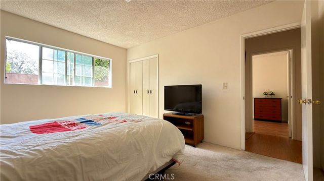 9621 Jumilla, Chatsworth, CA 91311
