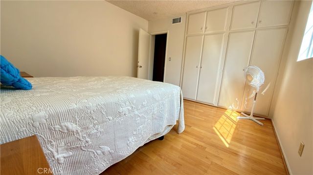 9621 Jumilla, Chatsworth, CA 91311