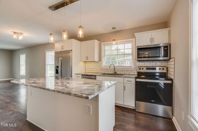 426 West Highland Road, Johnson City, TN 37604