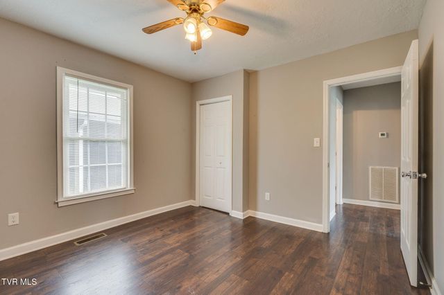 426 West Highland Road, Johnson City, TN 37604