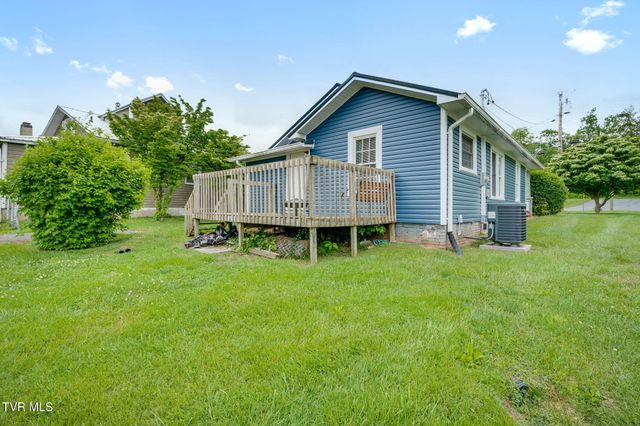426 West Highland Road, Johnson City, TN 37604