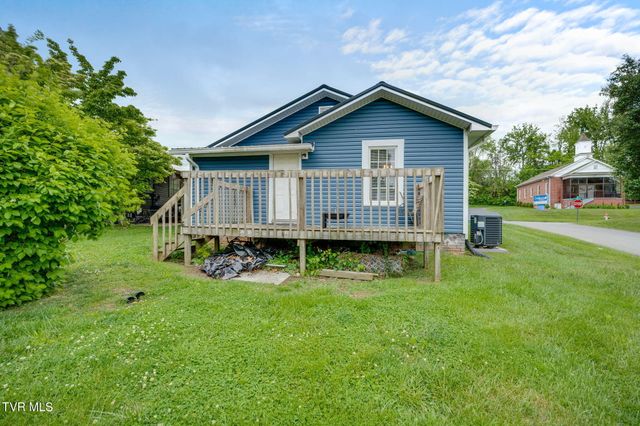 426 West Highland Road, Johnson City, TN 37604
